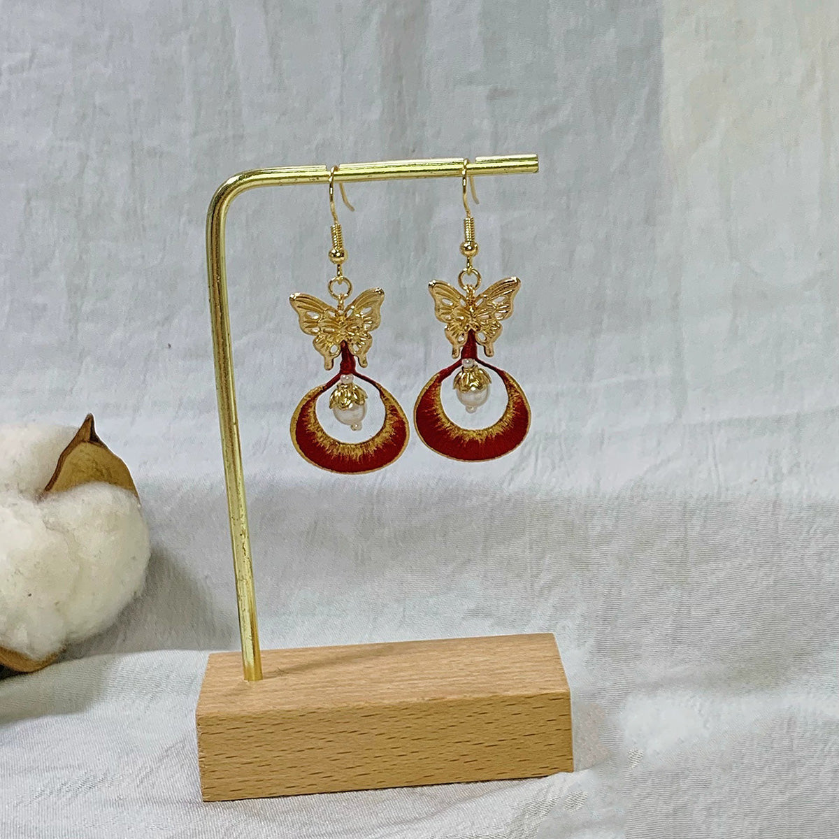 Handmade Chanhua Butterfly & Pearl Dangle Earrings