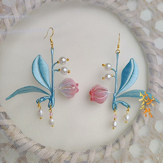 Handcrafted Chanhua Orchid & Pearl Earrings - 925 Silver Hooks
