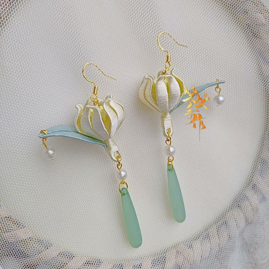 Handcrafted Chanhua Bloom Earrings - 925 Silver Hooks & Freshwater Pearls