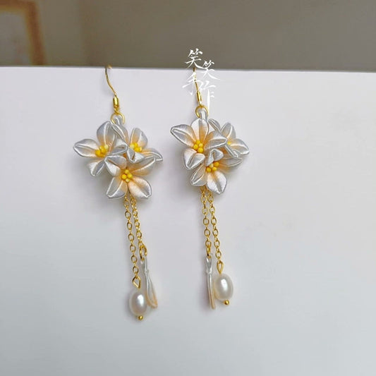 Handcrafted Chanhua Floral Dangle Earrings - 925 Silver & Natural Freshwater Pearl